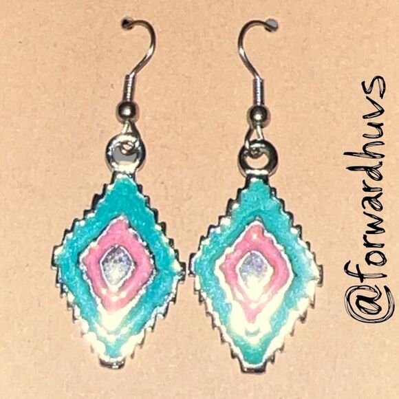 Bundle Sale 3 for $15 | Vibrant Pastel Diamond-Shaped Earrings - Picture 3 of 6